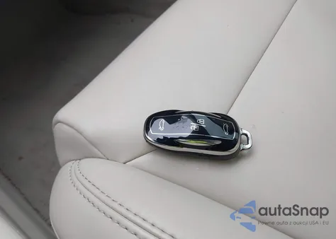 2018 Tesla Model S из США, поврежденный, VIN 5YJSA1E28JF281344